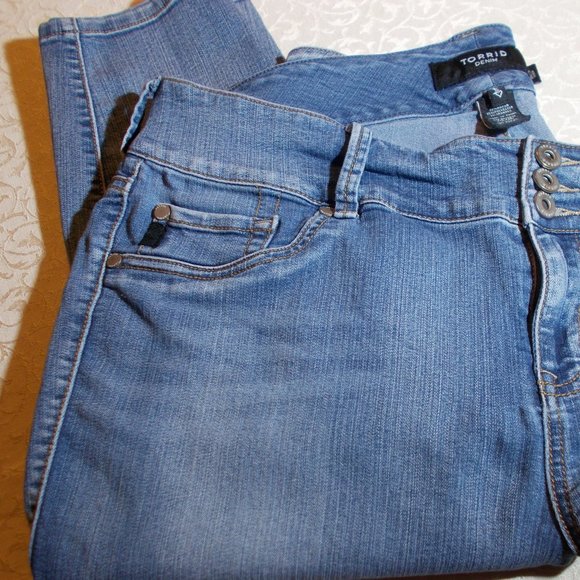 TORRID Denim Stretch Skinny Jeans Size 20R - Picture 2 of 16